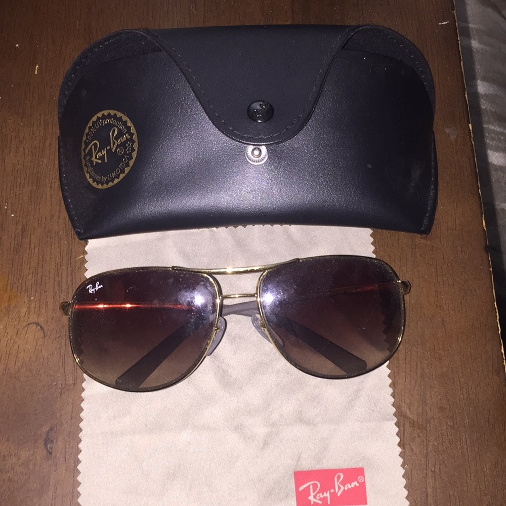 Ray ban